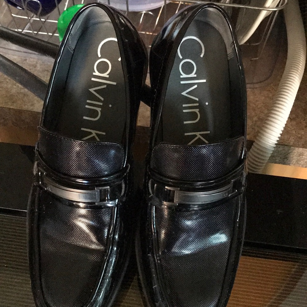 Shoes - Picture 2 of 6